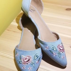 Report Floral Design Flats 7.5W